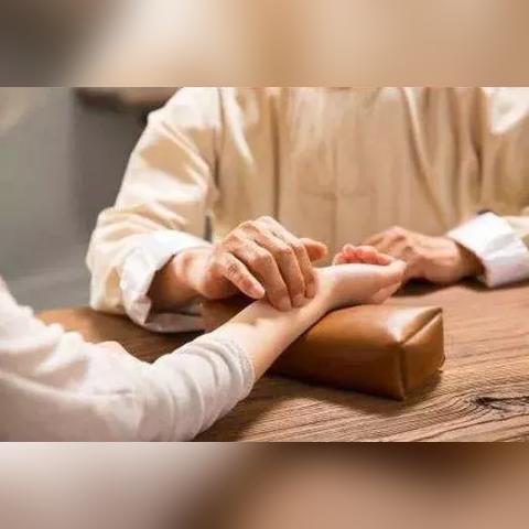 中医养生，正确的睡觉姿势与健康睡眠